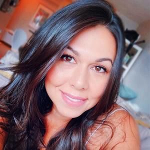 Meet your Posher, Raquel